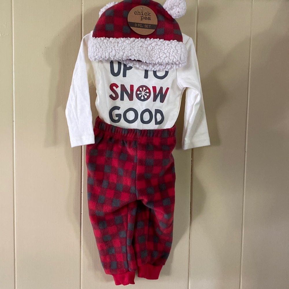 NWT chick pea 3 piece set
